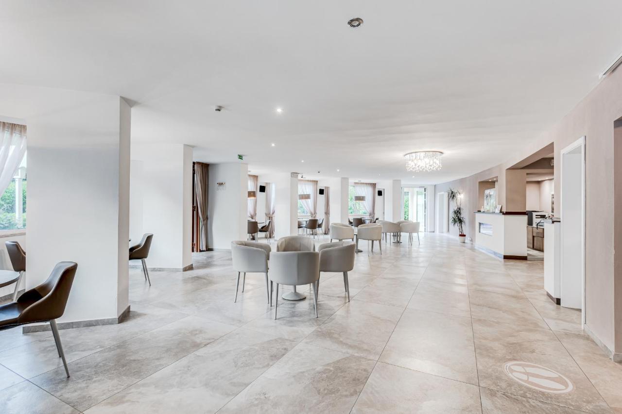 קרביה Hotel Schiller מראה חיצוני תמונה