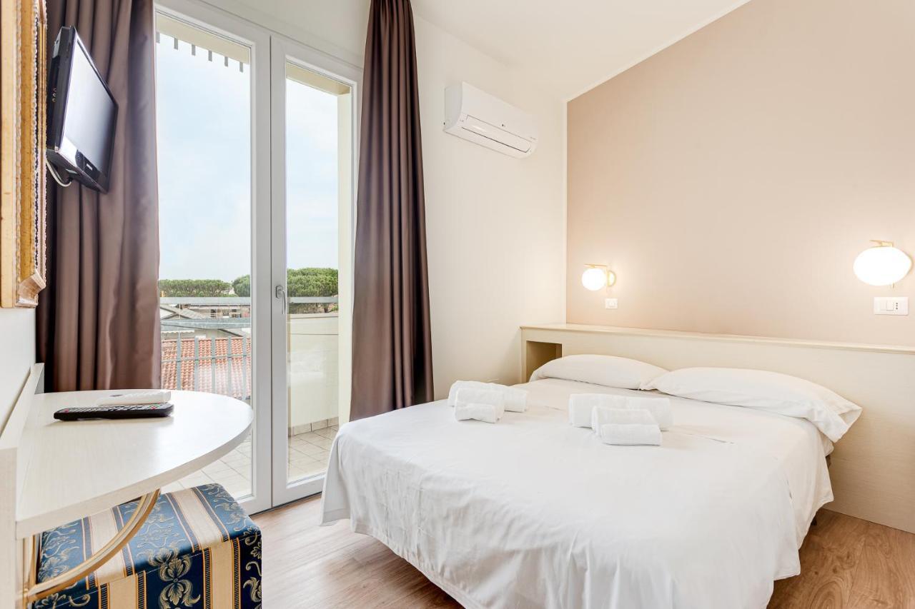 קרביה Hotel Schiller מראה חיצוני תמונה