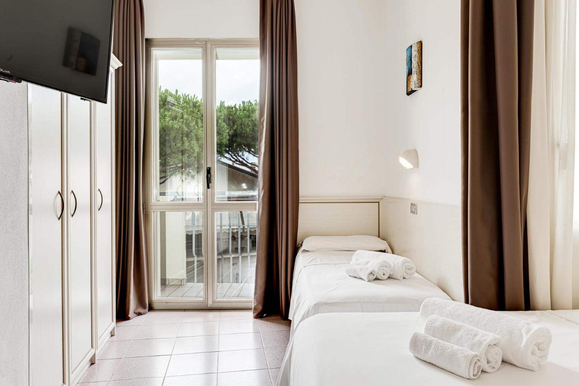קרביה Hotel Schiller מראה חיצוני תמונה