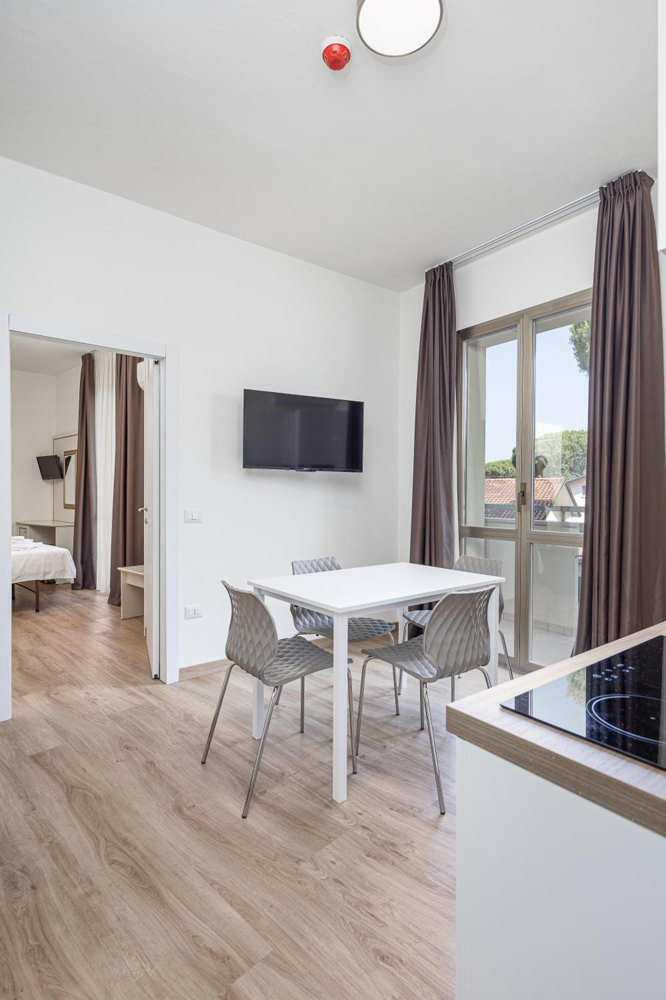 קרביה Hotel Schiller מראה חיצוני תמונה