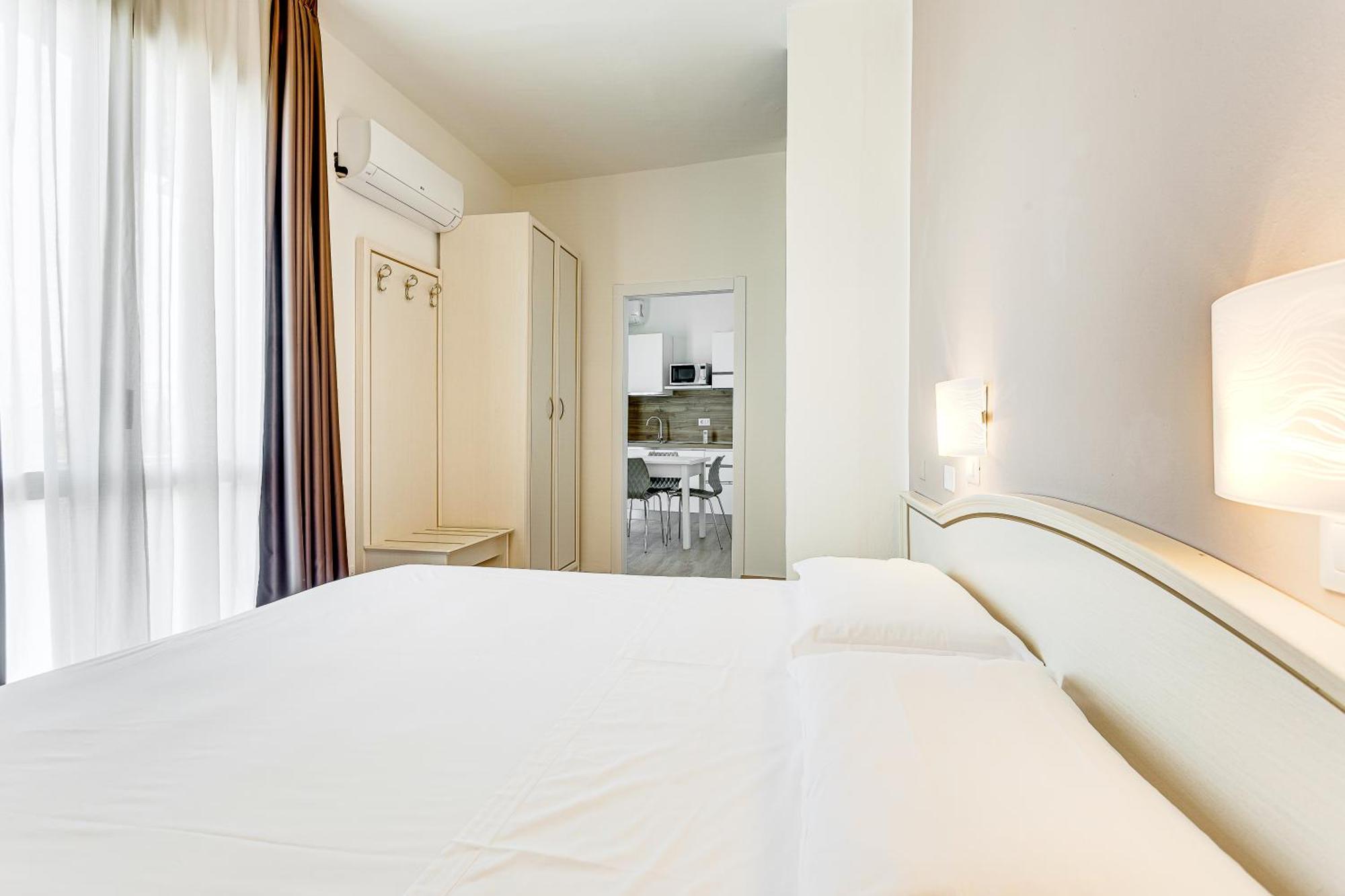 קרביה Hotel Schiller מראה חיצוני תמונה