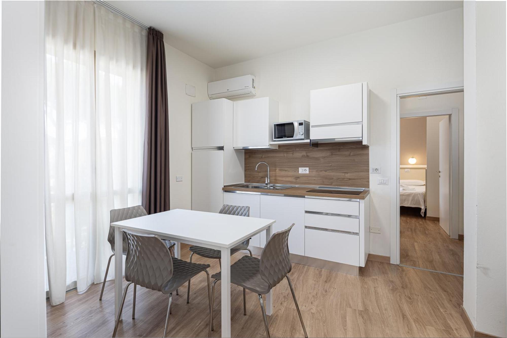 קרביה Hotel Schiller מראה חיצוני תמונה