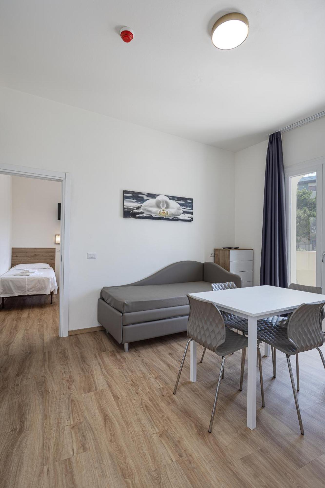 קרביה Hotel Schiller מראה חיצוני תמונה
